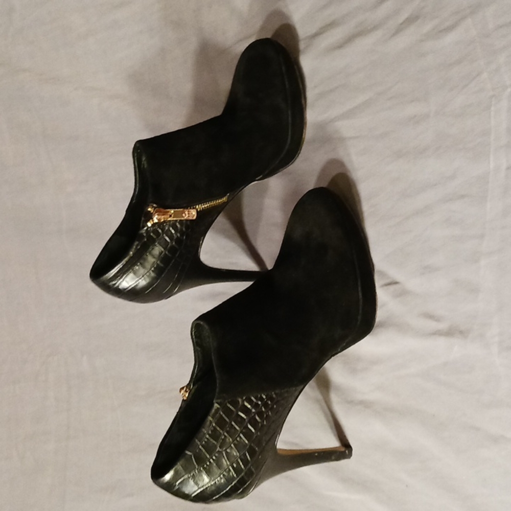 VINCE CAMUTO BLACK LEATHER & SUEDE ANKLE BOOTIES, 3.5" HEEL SIDE ZIPPER size 7.5